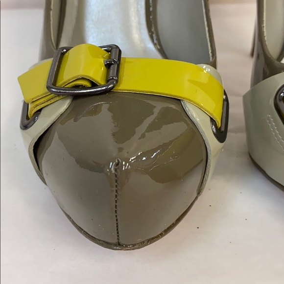 Aldo Cream Taupe front Buckle Platform Shoes - Picture 4 of 9